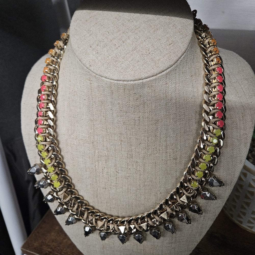 BCBG  necklace